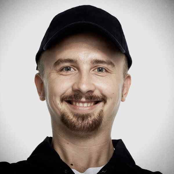 https://zinits.com/wp-content/uploads/2018/09/our_team_03.jpg